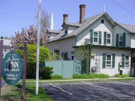 The Jenkins Inn Barre Exterior photo